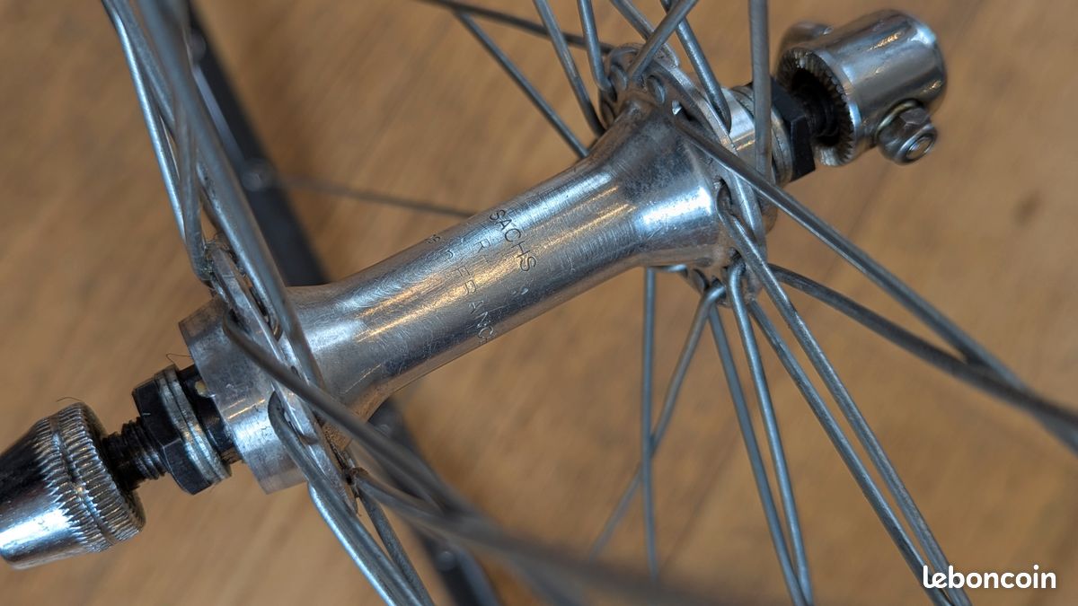 Paire De Roues Mavic Open 4CD Avec Moyeux Mavic – Roues Route VTT, Solides Et Réactives, Bon état