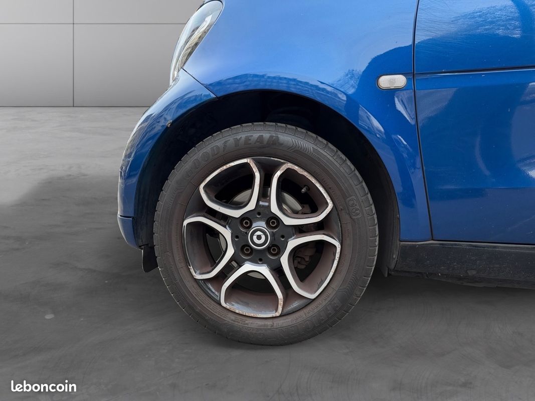 SMART FORTWO COUPE 1.0 71 ch SS BA6 Prime caméra de recul toit panoramique sièges chauffant apple carplay (image 16)