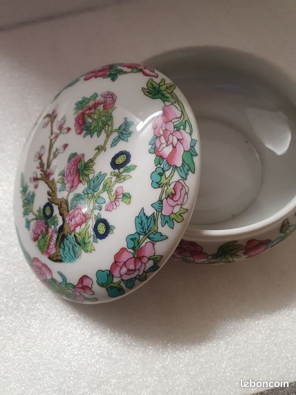 Petit pot en porcelaine de Limoges (image 2)