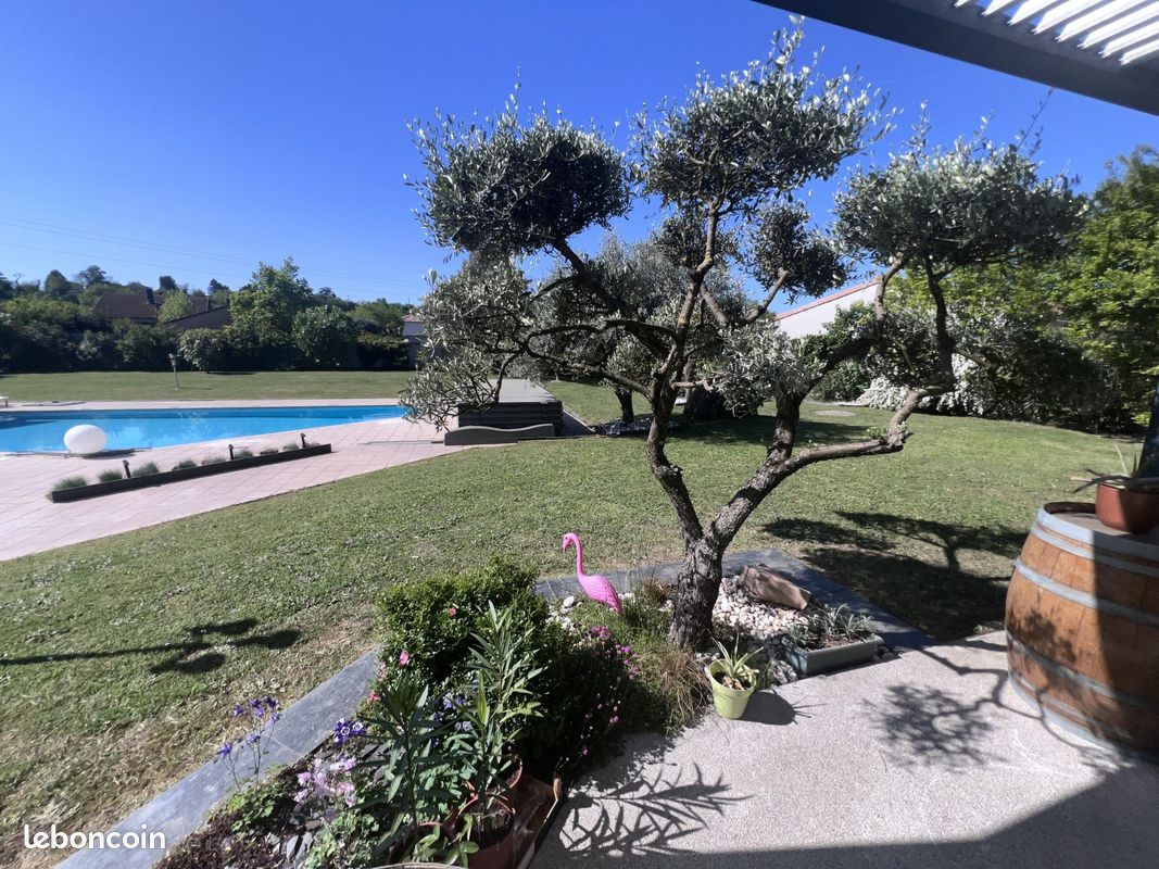 Maison 10 pièces 302 m² · à Bourg-de-Péage · 302 m² · 696 800 €