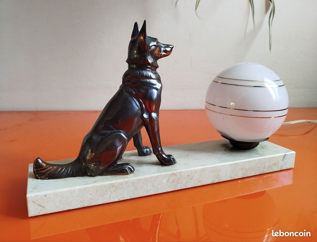Lampe veilleuse de chevet ancienne période Art déco années 40 / 50 chien en régule support en marbre (image 8)