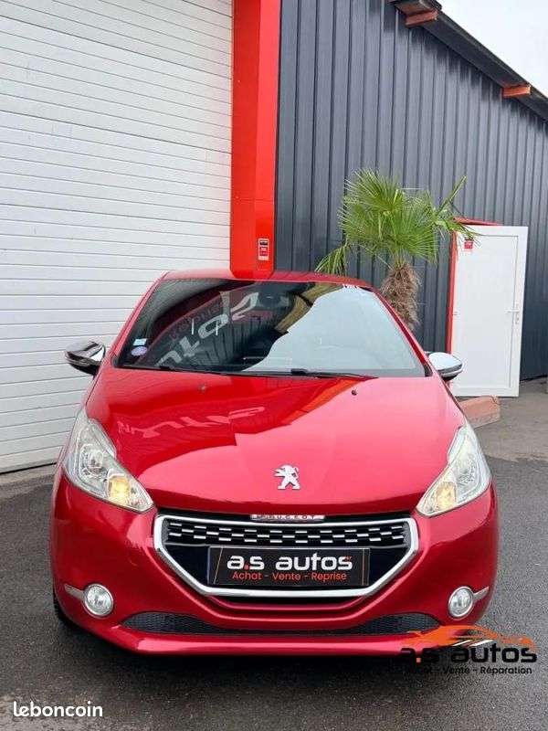 Peugeot 208 1.6 THP 200 GTI / GPS / CUIR / SPORT / (image 3)