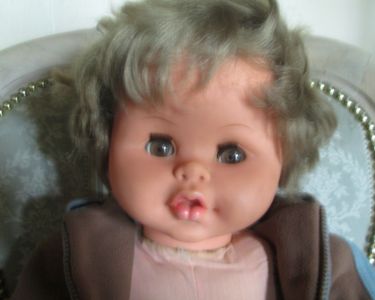 Grande poupée Bella ancienne, produite en France dans les années 1970, dans un format rare d'environ 55 cm de hauteur - Jeux & Jouets