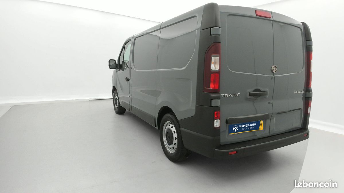 Renault trafic fgn l1h1 2800 kg blue dci 110 confort (image 3)