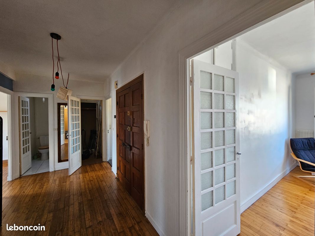 Coat ar gueven - Appartement meublé, dernier étage, 78m², 2 chambres, balcons (image 9)
