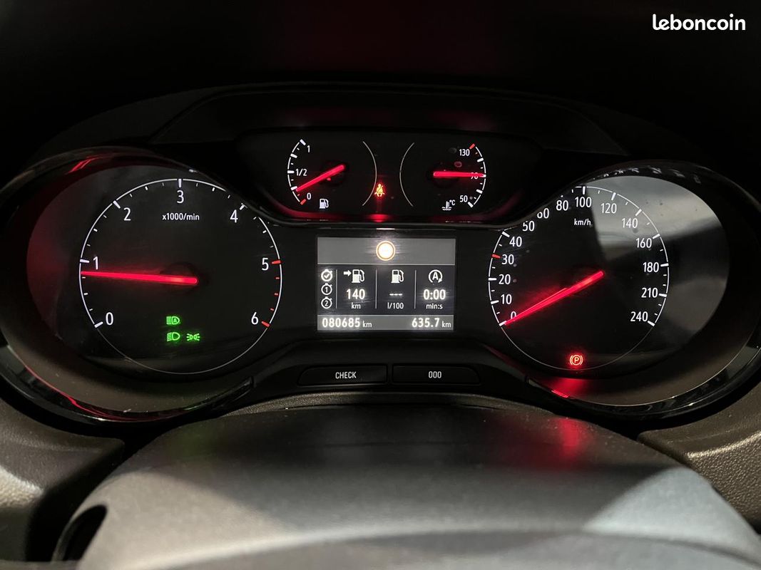 OPEL GRANDLAND X Design Line - 1.5 CDTI - 130ch - SUIVI COMPLET - CAMERA DE RECUL - CARPLAY (image 16)