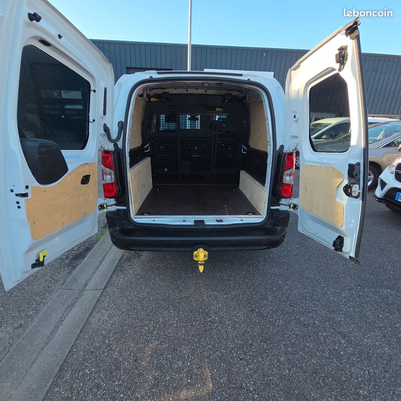 Peugeot partner cabine approfondie eat8 130 cv (tva récupérable garantie 12 mois) (image 6)
