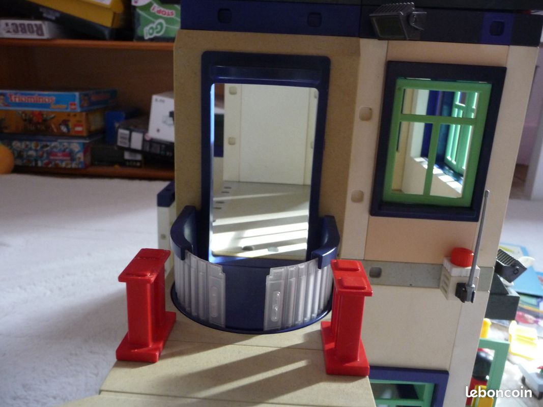 Lot Playmobil Hôpital/Hôtel De Ville 3988 Avec Extensions 3980 Et 3981 - Complet