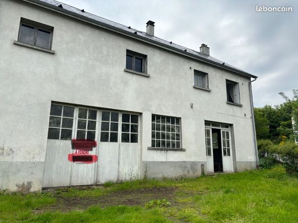 Maison avec grand garage