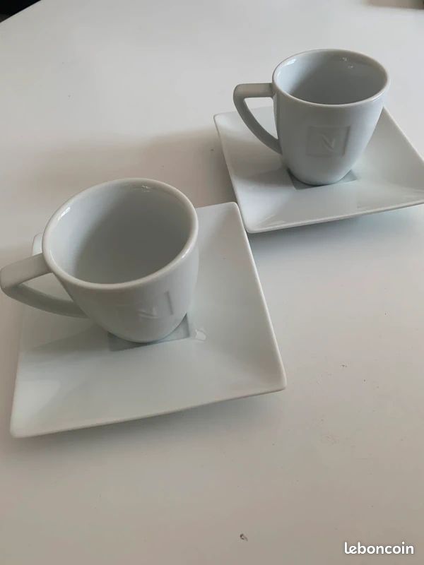 2 tasses et soucoupes blanches Nespresso (image 2)