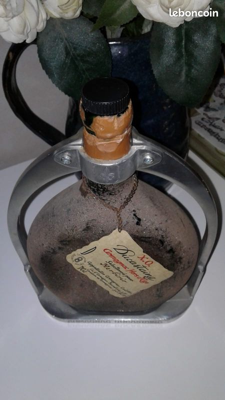 Bouteille vide Ducastaing sur bel étrier / Collection/objet de décoration (image 6)