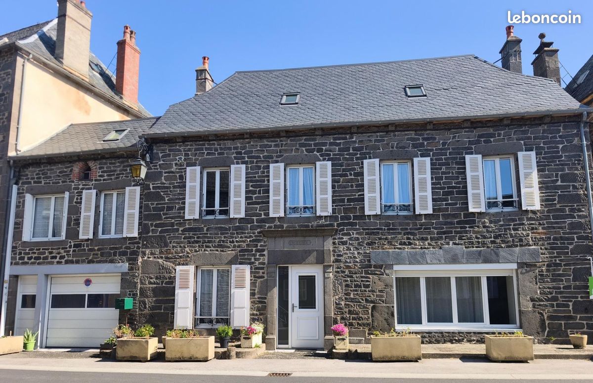 Maison 5 pièces 141 m² · à Neuvéglise-sur-Truyère · 141 m² · 184 675 €