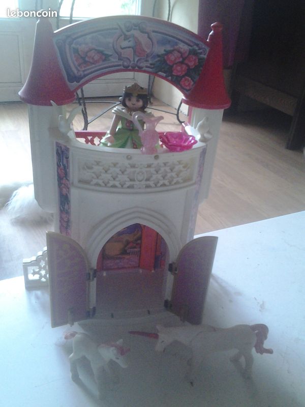 Donjon de la licorne transportable playmobil princesse 4777 (image 1)