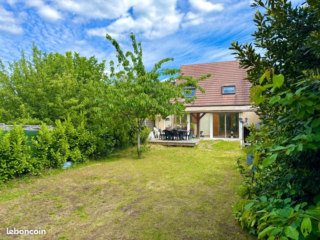 Maison 4 pièces 118 m² · à Moret-Loing-Et-Orvanne · 118 m² · 300 000 €