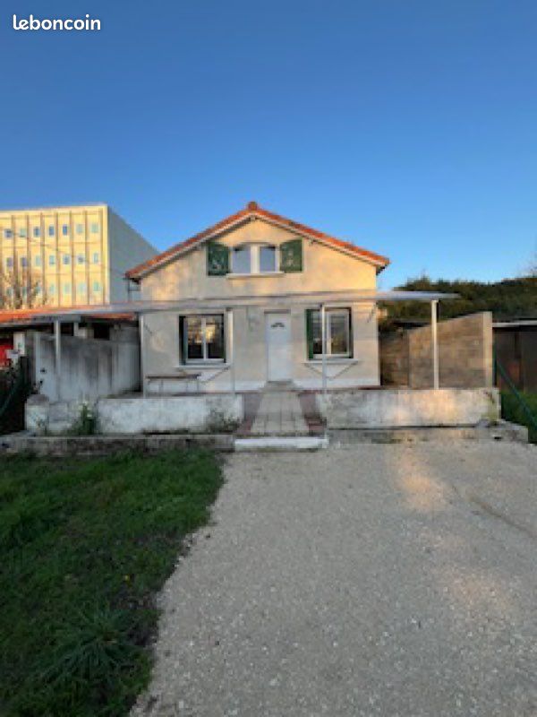 Maison 3 pièces 55 m² · à Angoulême · 55 m² · 750 €