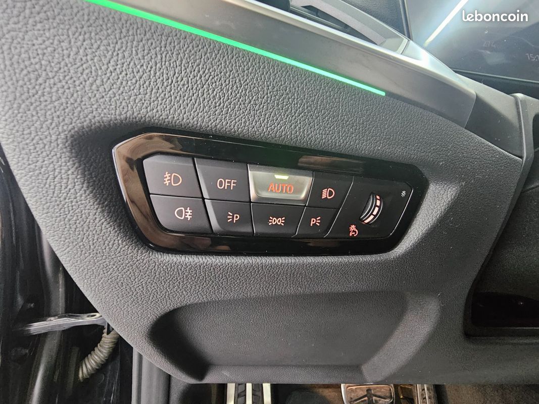 BMW 420i cabriolet M Sport / feux laser / ecrans full curvate display / siege chauffant / chauffage de nuque / régulateur auto adaptatif / feux auto / essuie-glace auto / volant chauffant / hayon ... (image 33)