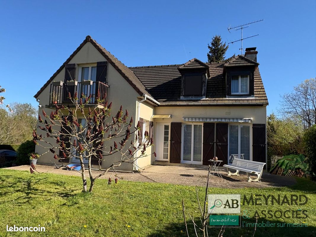 Maison 6 pièces 118 m² · à Guérard · 118 m² · 330 000 €