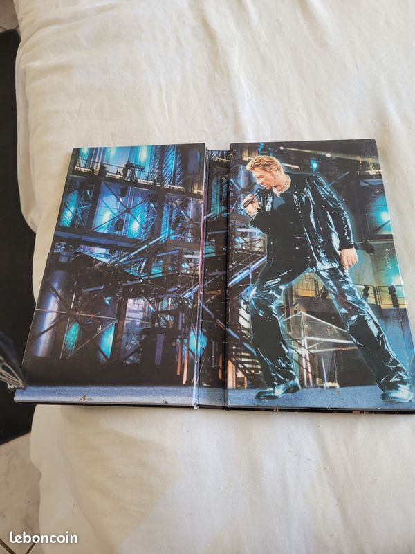 Album neuf de johnny hallyday avec des cd (image 2)