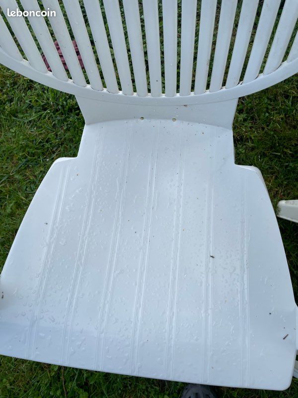 Lot de chaises en PVC (image 6)