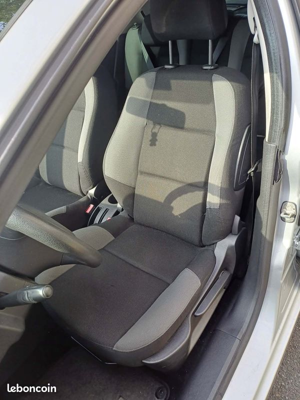 207 1400i 75ch 2007 168000km rien a prevoir CT OK (image 3)