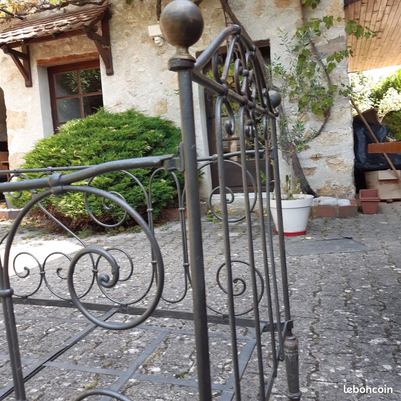 Lit en fer ancien (image 2)