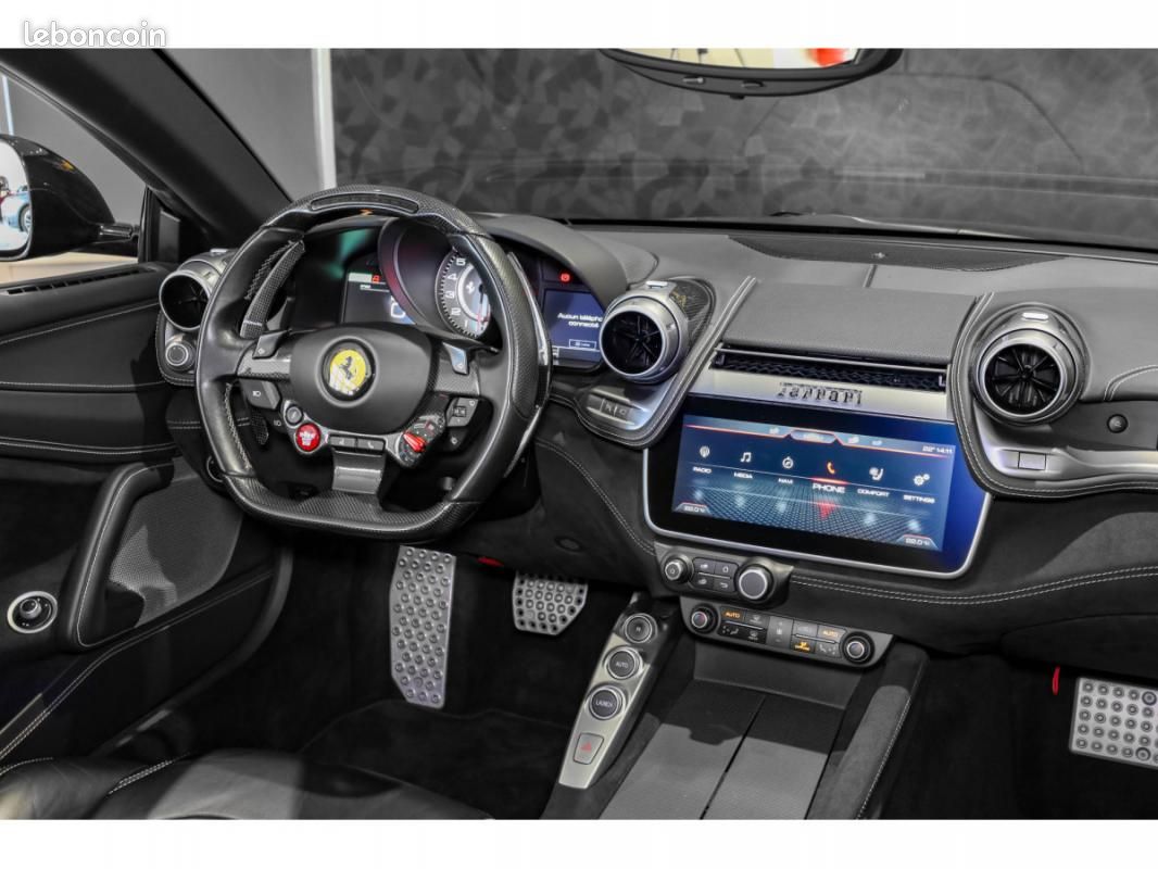 Ferrari GTC4 Lusso V8 - NERO DAYTONA / CAMÉRA CARBONE SIÈGES VENTILÉS ALCANTARA (image 13)