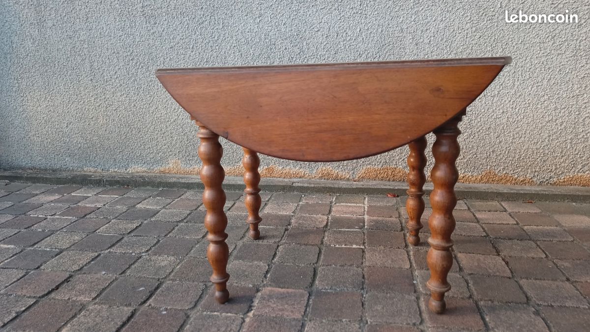 Table ancienne en chêne clair (image 3)