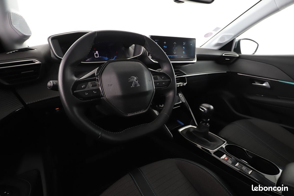 Peugeot 208 1.2 PureTech Allure Pack 100 ch (image 6)