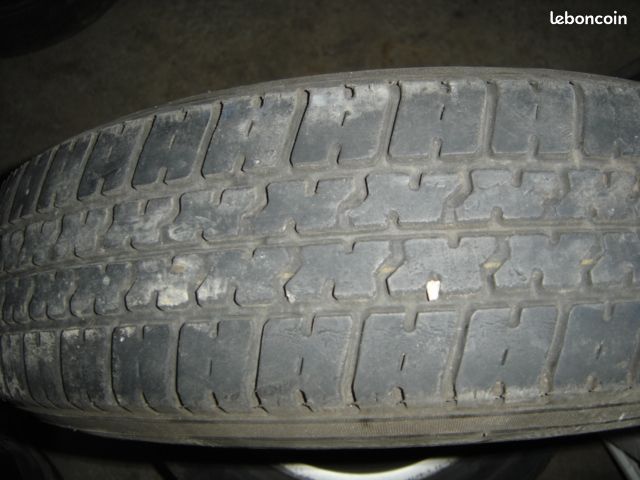 Roue secours volvo 340 (image 2)