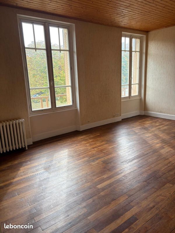 Maison 3 pièces 68 m² · à Montluçon · 68 m² · 60 000 €