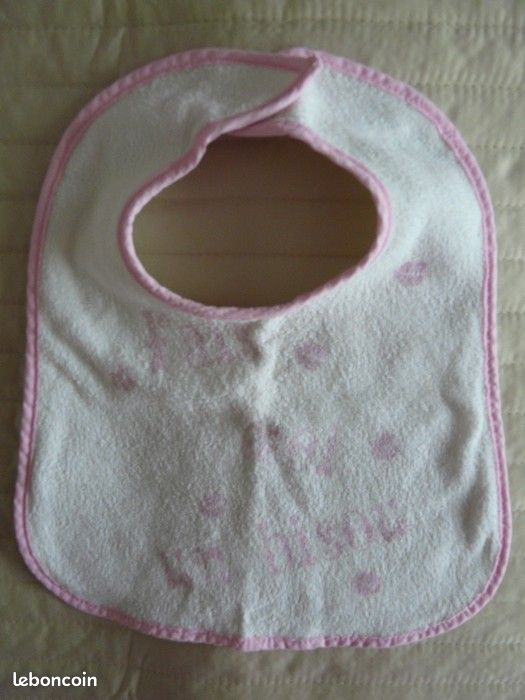Bavoir rose Fais moi un bisou (FAB) (image 1)