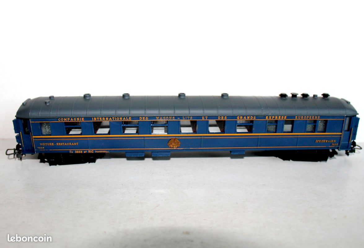 Lot De 5 Wagons Hornby H0 - Thèmes Paris, Lille, Nantes, Bordeaux, Restaurant - Réf 3668 Etc - Occasion
