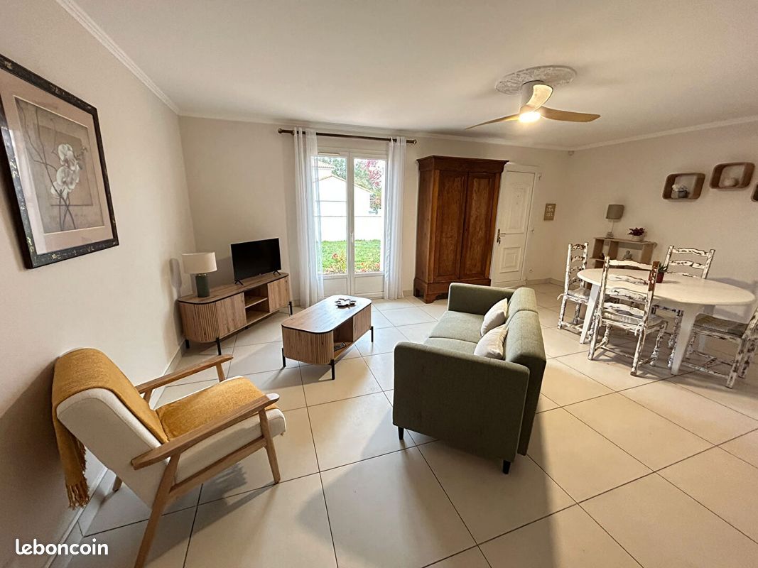 Maison 3 pièces 80 m² · à Fontaine-le-Comte · 80 m² · 850 €/mois