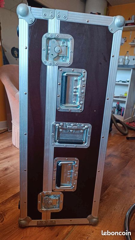 Vends Fly case pour Midas Venice 16 / F16 (image 6)