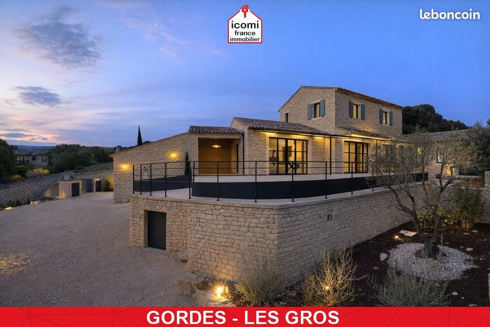 Maison 7 pièces 250 m² · à Gordes · 250 m² · 3 500 000 €