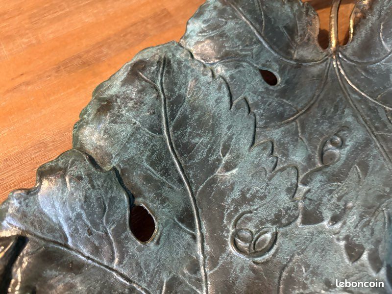 37 x 24 ancien plateau vide poches 1900 bronze décor vignes tbe (image 15)
