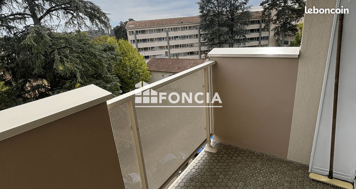 Appartement 4 pièces 65 m² · à Écully · 65 m² · 895 €/mois
