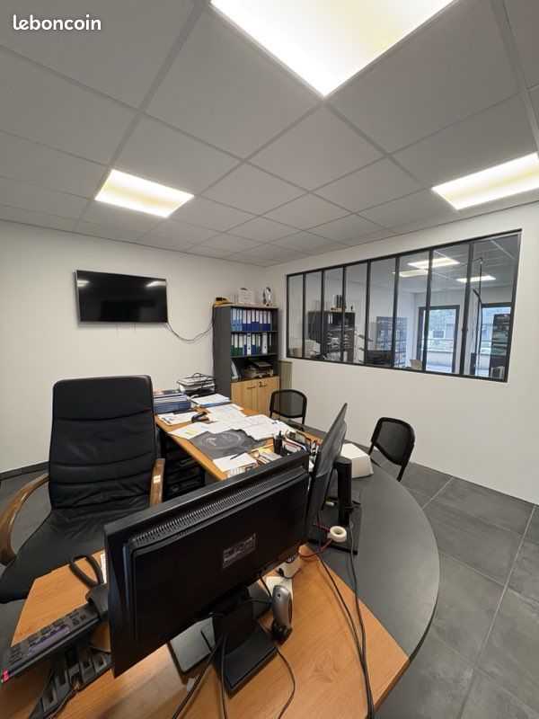 Bureau (image 3)