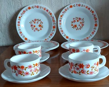 Lot De 3 Tasses à Thé Avec Soucoupes Arcopal Scania Vintage - Motif Chocolat, Multicolore