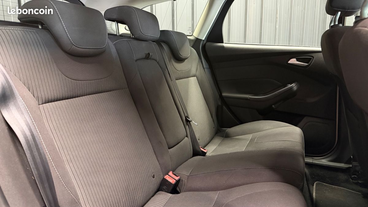 FORD FOCUS SW 1.0 ECOBOOST 125 CH TITANIUM-X START-STOP DISTRIBUTION REMPLACEe (image 7)