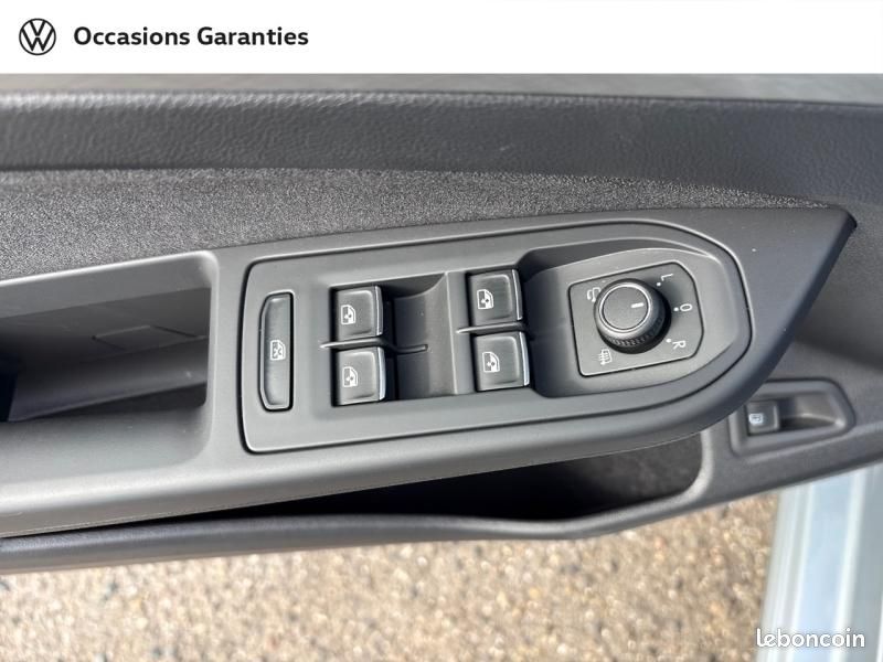 Volkswagen Golf 1.5 eHybrid 204ch VW Edition DSG6 (image 35)