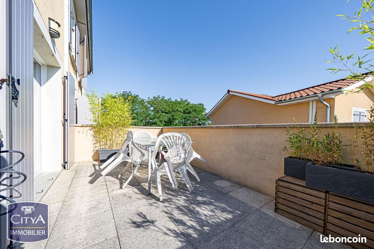 Appartement 3 pièces 54 m² · à Pont-de-Chéruy · 54 m² · 210 000 €