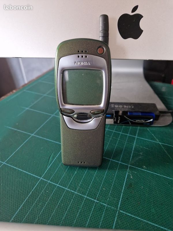 Nokia 7110 Vintage - Téléphone Mobile Orange, Caméléon, Fonctionnel