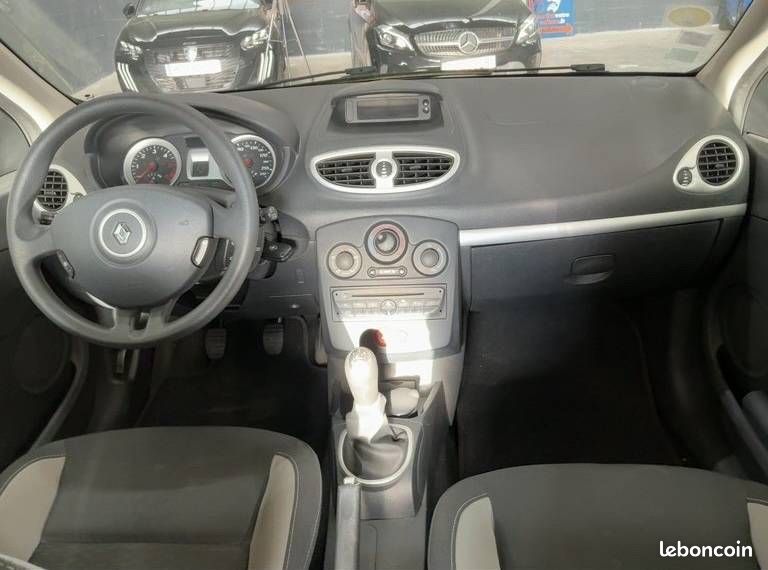 Renault clio iii expression clim 1.5dci 90 (image 3)