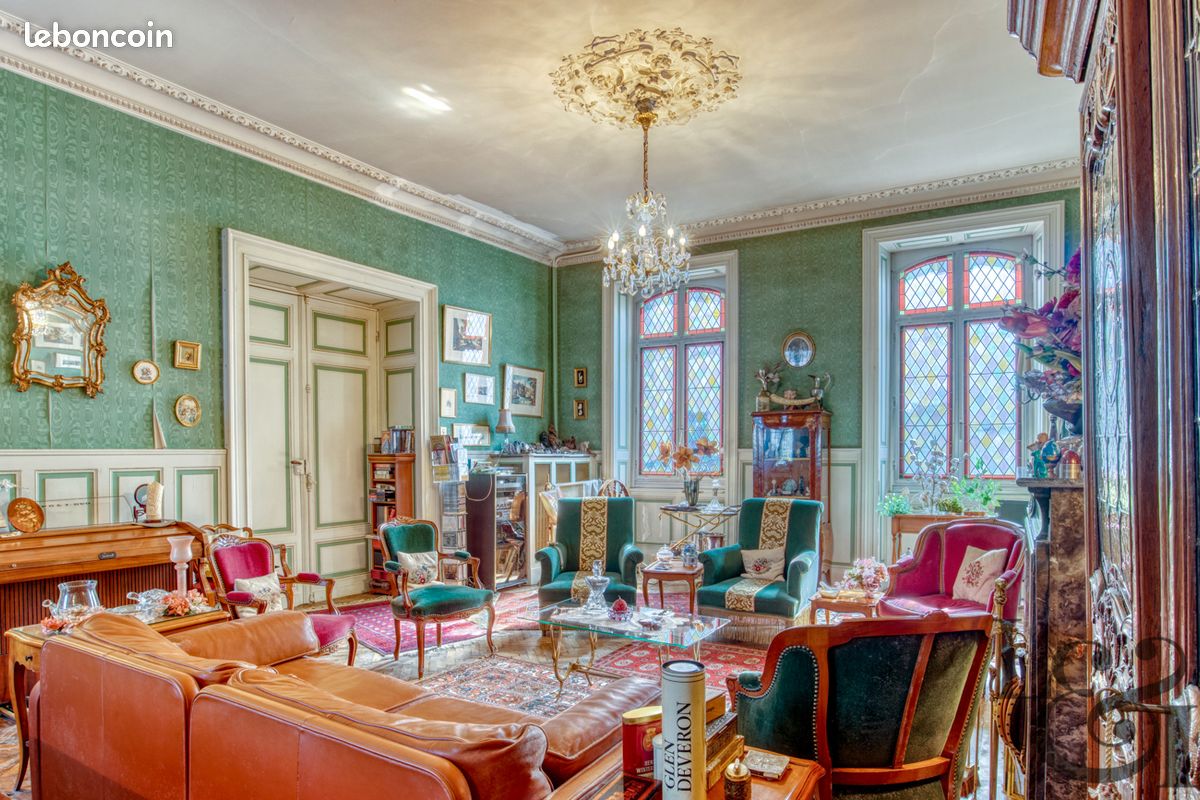 Maison 8 pièces 349 m² · à Villeneuve-sur-Lot · 349 m² · 299 900 €