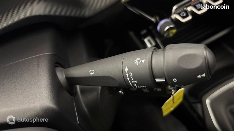 Peugeot 2008 1.5 BlueHDi 110ch S&S Style (image 24)