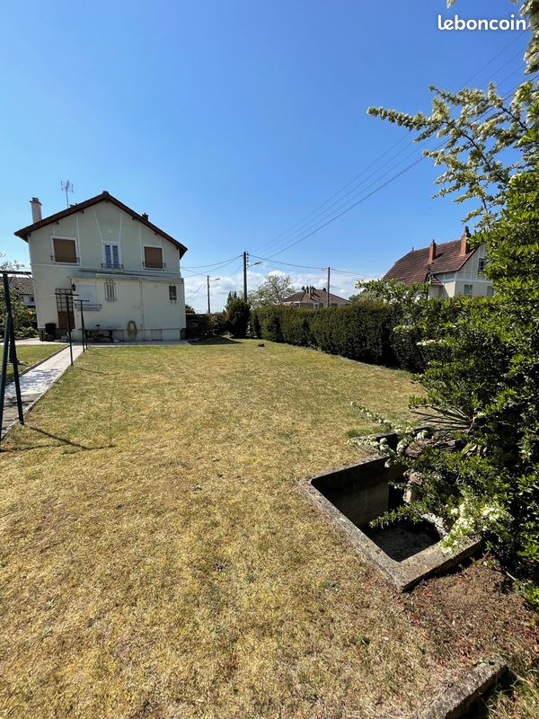 Maison 5 pièces 97 m² · à Sainte-Geneviève-des-Bois · 97 m² · 340 000 €