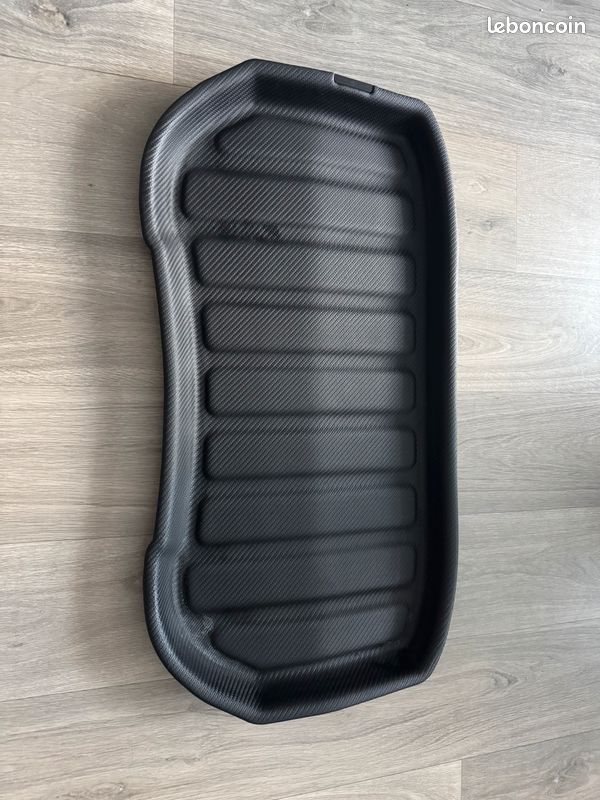 Lot Spigen tapis Tesla Model 3 (image 2)