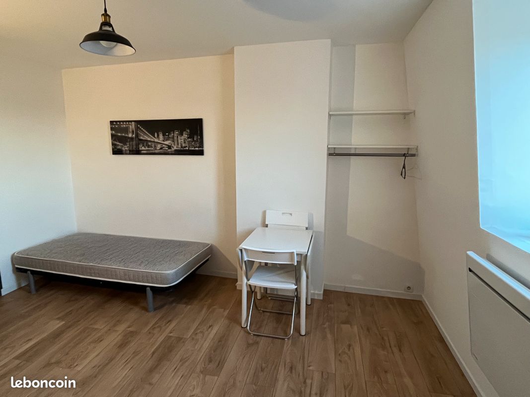 Studio meublé & équipé - Châtellerault 86100 (image principale 0)