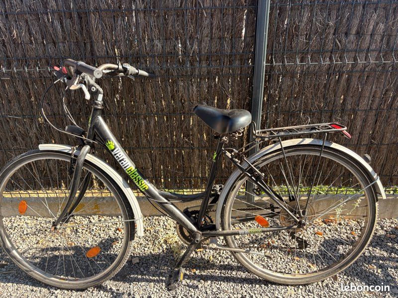 Vélo de ville femme Veranclassic – cadre bas – plusieurs vitesses (image 1)